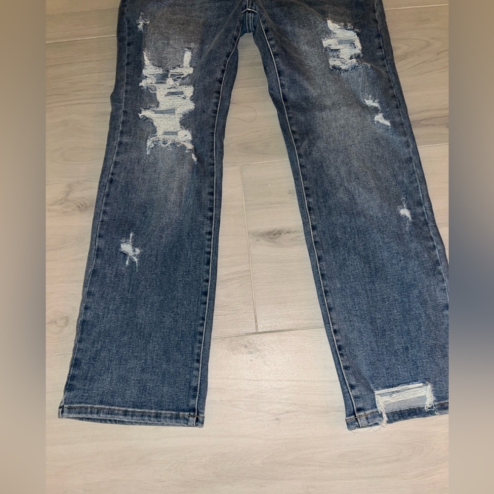 Judy Blue Mid Rise Heavy Distressed Straight Jeans Size 13/31 - Picture 4 of 10